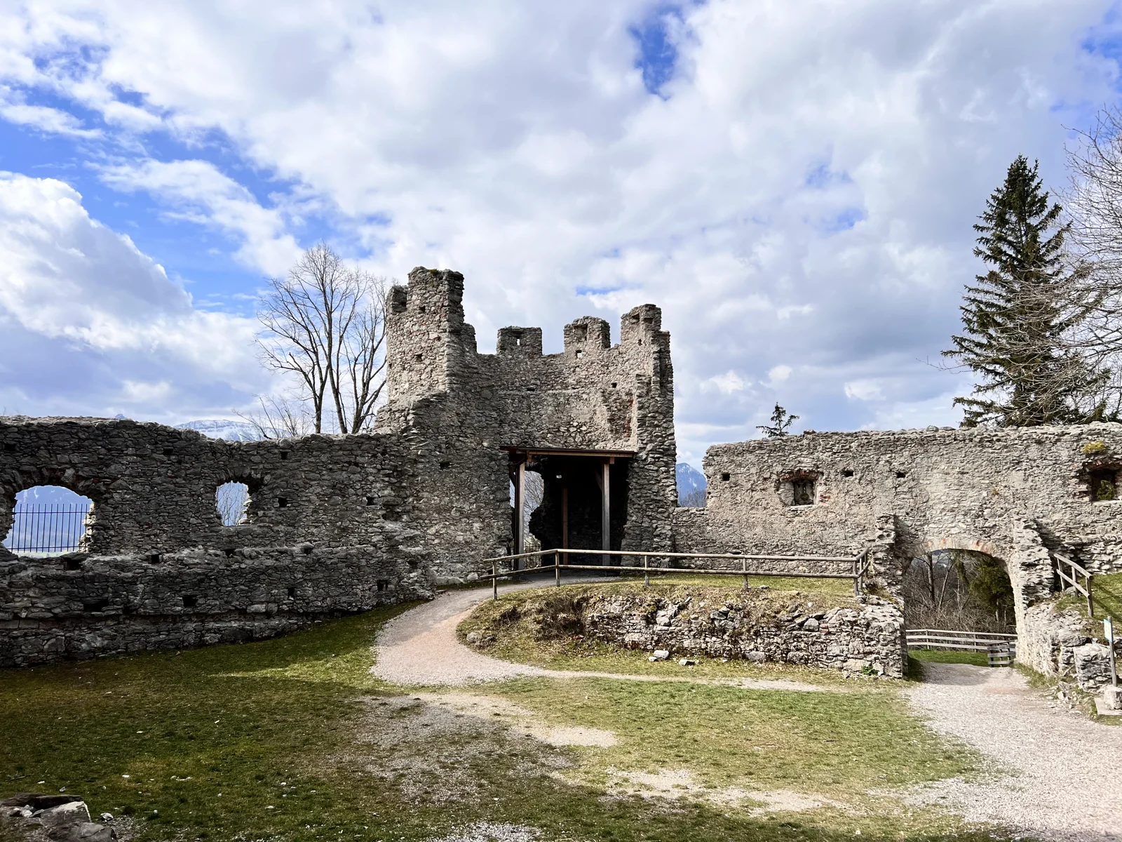 Rovine del castello Eisenberg e Hohenfreyberg